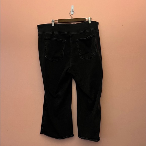 Old Navy Size 24 Weekender Pull-On Cropped Wide Leg Jeans - Picture 7 of 8